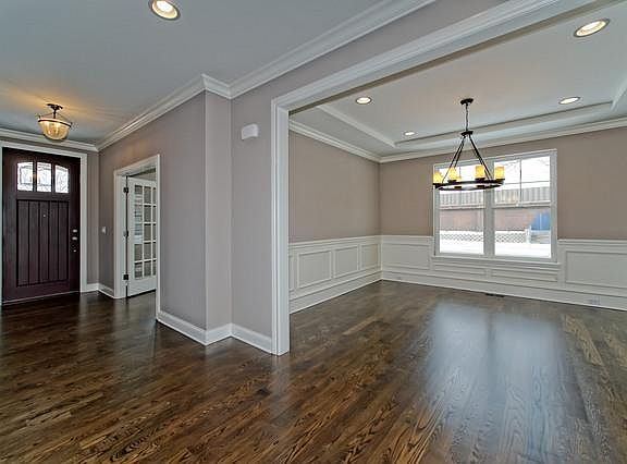 2nd image of 395 Elm Park Ave