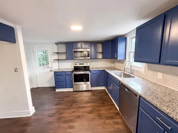 1311 E 44th St, Kansas City, MO 64110
