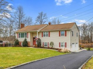 45 Cross Rd, Morris Plains, NJ 07950