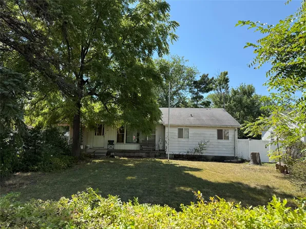 3245 Van Horn Rd, Trenton, MI 48183