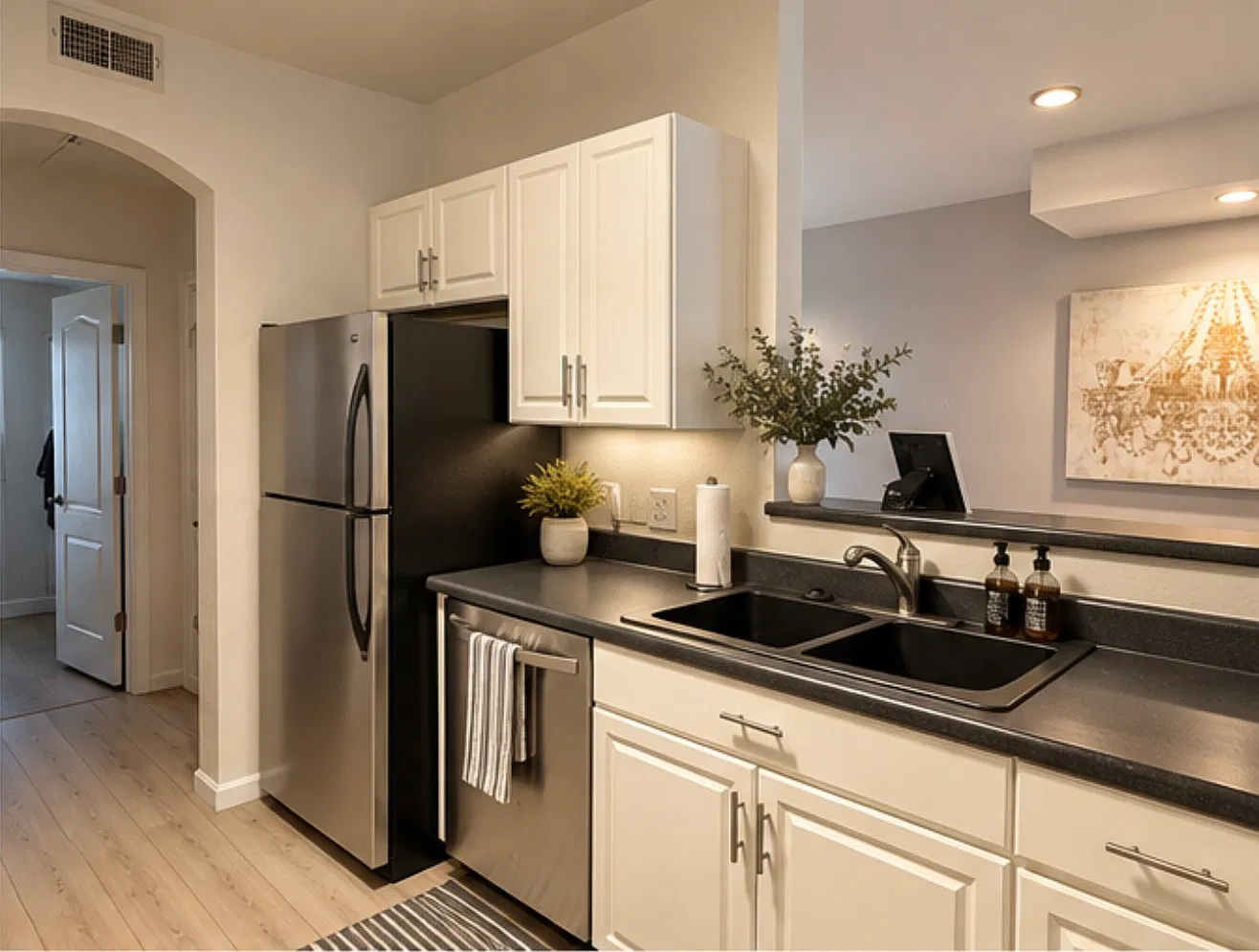 2 bed, 1078 sqft, $1,950 — Photo 4