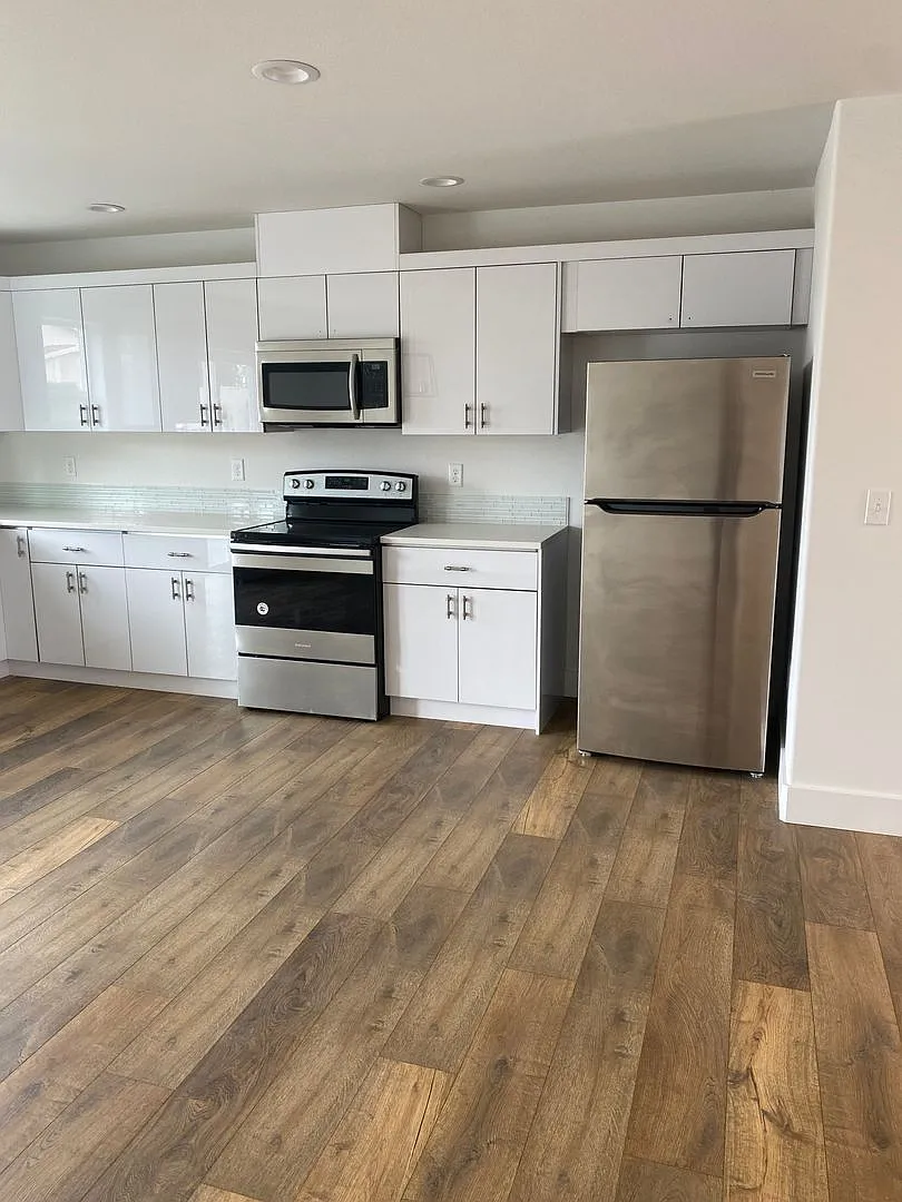 2805 Marina Drive — Photo 2