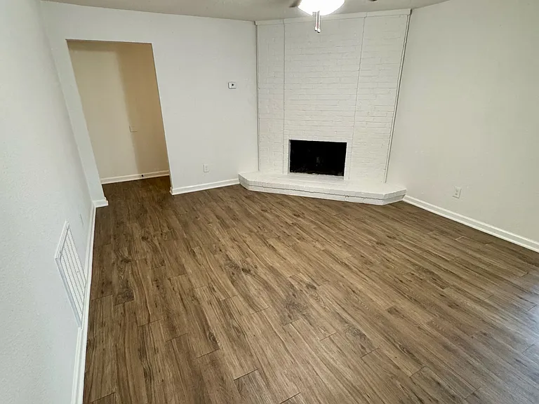 3003 Lemmontree Ln — Photo 6
