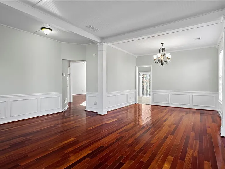 110 Quarrington Ct — Photo 3