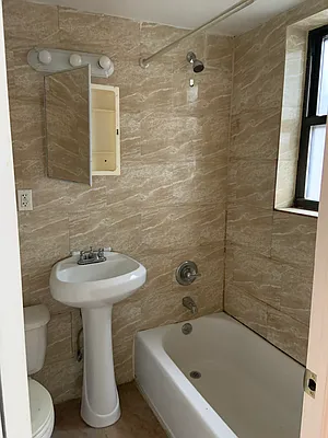 Rented by Extend Realty Inc | media 10