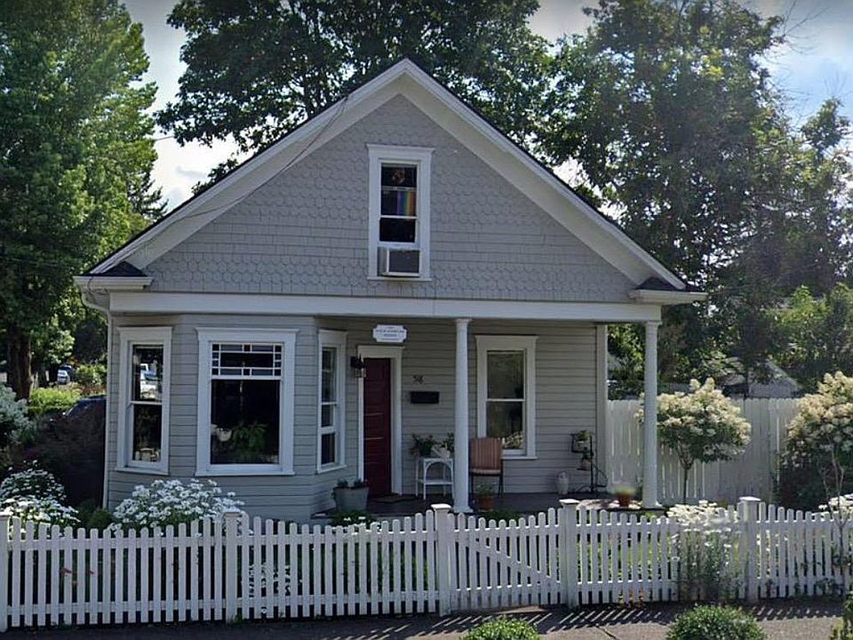 2nd image of 518 3rd St