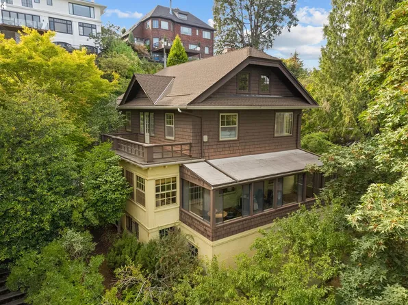 944 NW Summit Ave, Portland, OR 97210