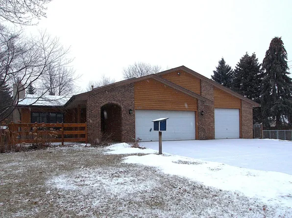 11349 Louisiana Ave N, Champlin, MN 55316