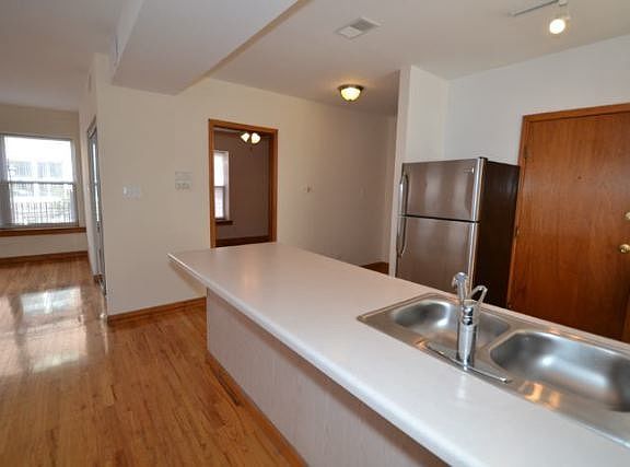 4th image of 4929 N Kedzie Ave APT 01E