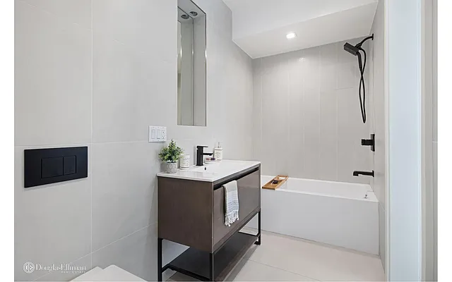 Sold by Douglas Elliman | media 25