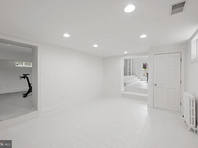 4830 Brandywine St NW — Photo 20