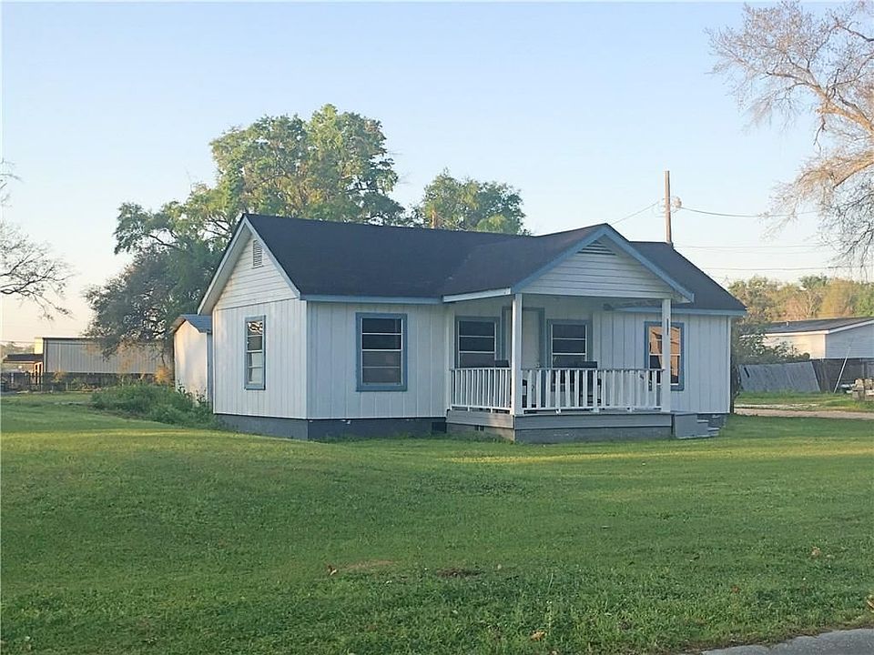2nd image of 5601 Plantation Rd