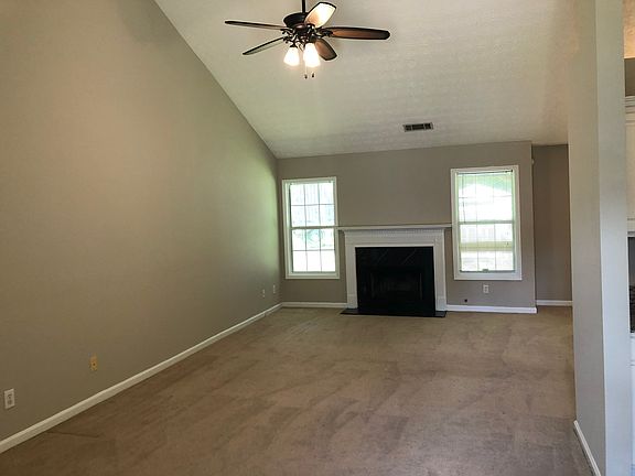4th image of 755 Chatham Park Dr