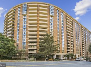 4620 N Park Ave APT 903E, Chevy Chase, MD 20815