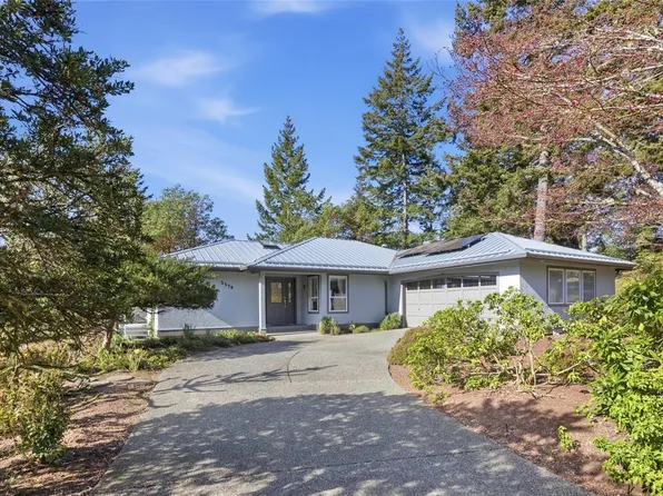 3370 Redden Rd, Nanaimo, BC V9P 9H4