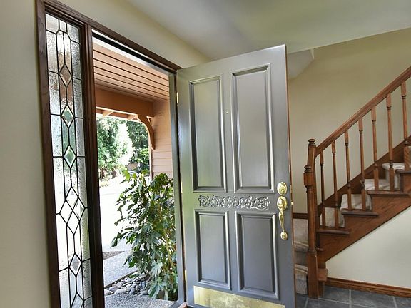 2nd image of 11803 NE 67th Pl