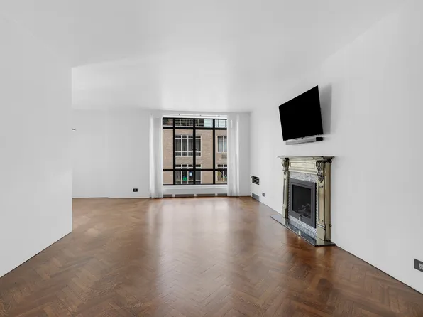 17 West 54th Street 10A image 3 of 15