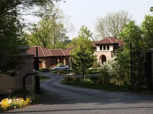 5767 Newburgh Rd, Evansville, IN 47715