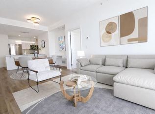 211 N 13th Ave SE #1605, Calgary, AB T2G 1E1