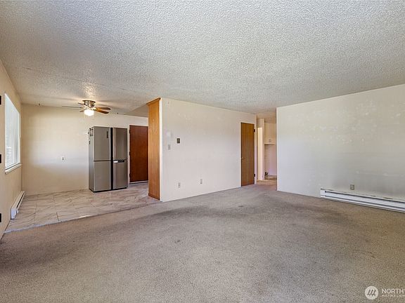 3rd image of 2202 S Melrose Street