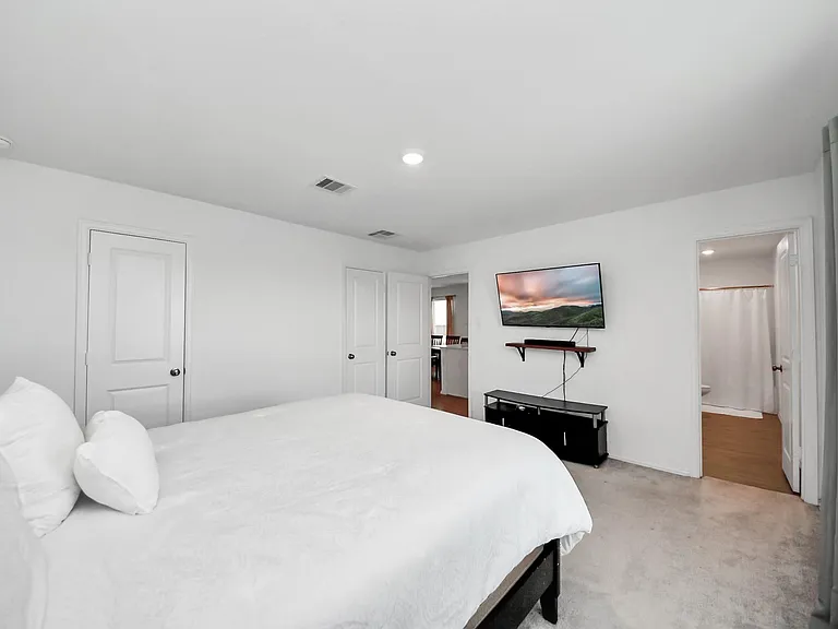 9206 Burnet Fields Dr — Photo 21