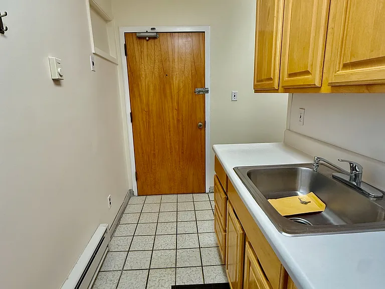 2528 Christian St #3 — Photo 9