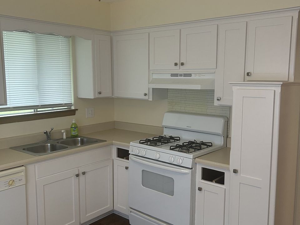1st image of 10118 W 53rd St