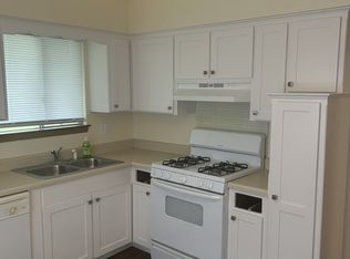 10118 W 53rd St, Shawnee, KS 66203