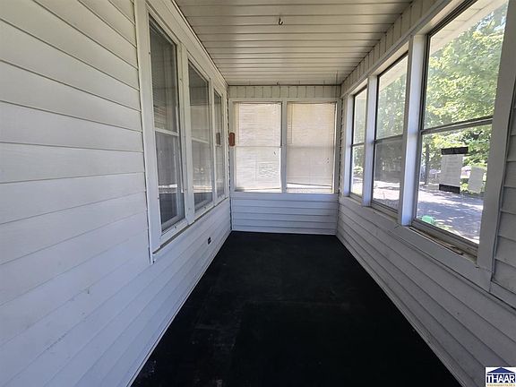 5th image of 408 Barnett St