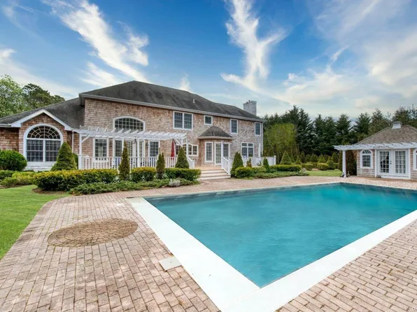 148 Malloy Drive, East Quogue, NY 11942