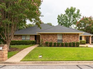 5704 Glacier Lake Dr, Arlington, TX 76013
