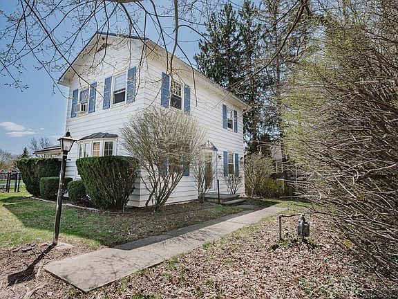 3rd image of 2405 Menoher Blvd