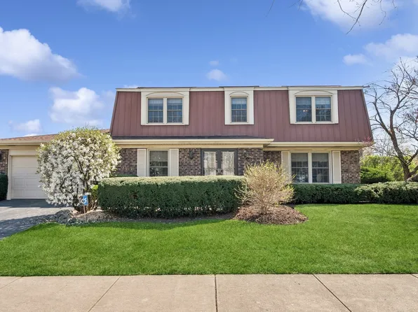 1251 Country Ln, Deerfield, IL 60015