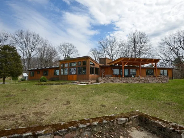 21857 Lake Ave, Wellesley Island, NY 13640