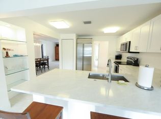 492 Pine Ave, Naples, FL 34108