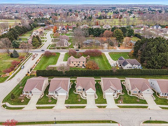 3rd image of 640 Winslow Dr
