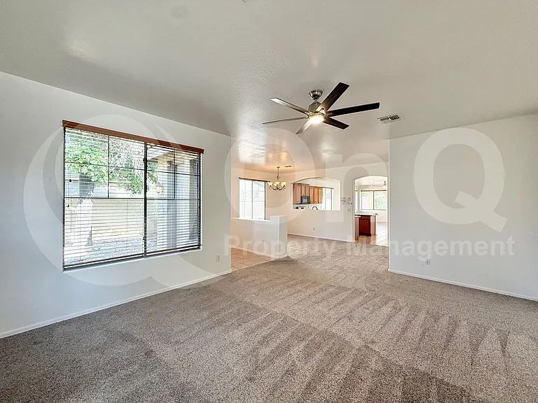 2135 E Grand Canyon Dr — Photo 10