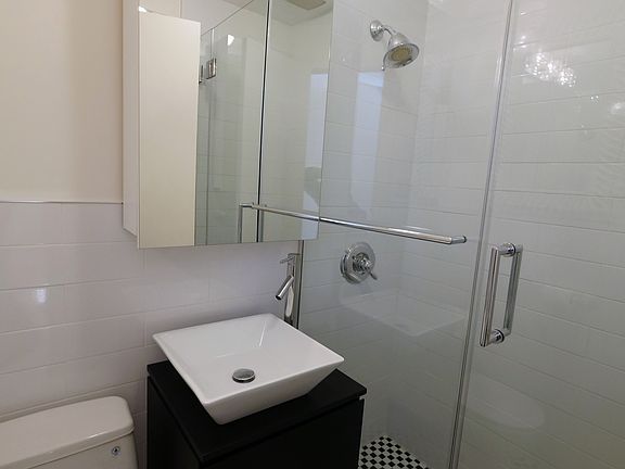 5th image of 456A 9th St #2