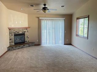 2130 S Broadway St, De Pere, WI 54115