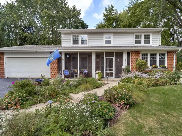 291 Robins RUN, Burlington, WI 53105