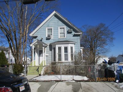 11 Crescent St, Lawrence, MA, 01841