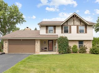 5406 Sandhill Rd, Racine, WI 53402