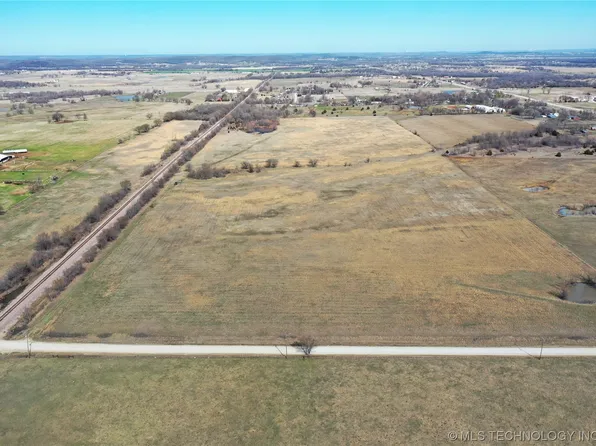 13 Ferguson Rd, Beggs, OK 74421