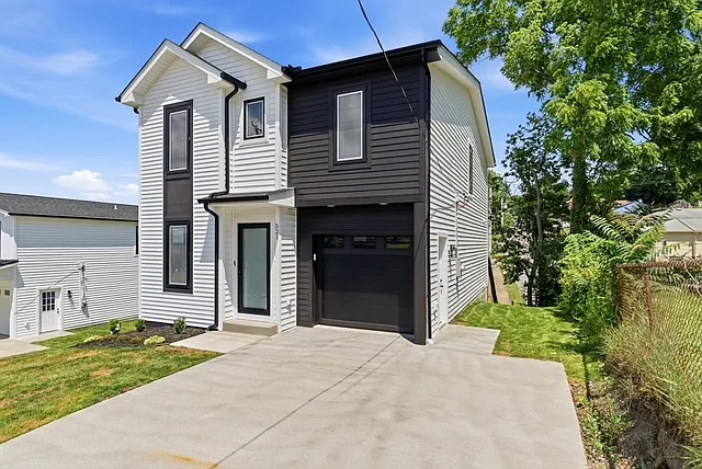 521 Harmony Rd — Photo 2