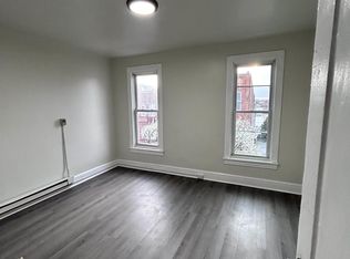 323 N 9th St #3, Reading, PA 19601