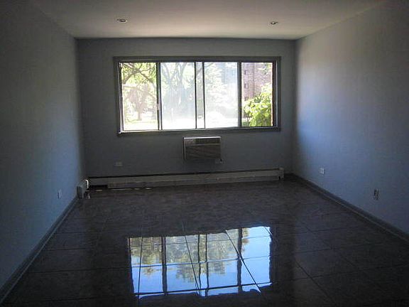 2nd image of 5358 N Cumberland Ave APT 207