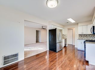 1512 Green Hollow Dr, Iselin, NJ 08830