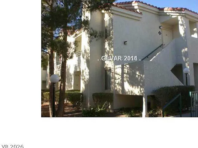 3 bed, 2.0 bath, 1266 sqft, $1,700 — Photo 1