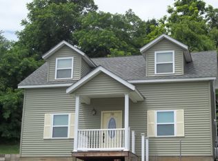 180 Mill St, Cave In Rock, IL 62919