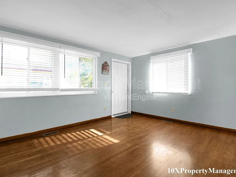 2459 Hiawatha St — Photo 7